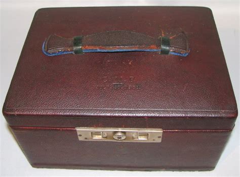 david jones jewellery case.